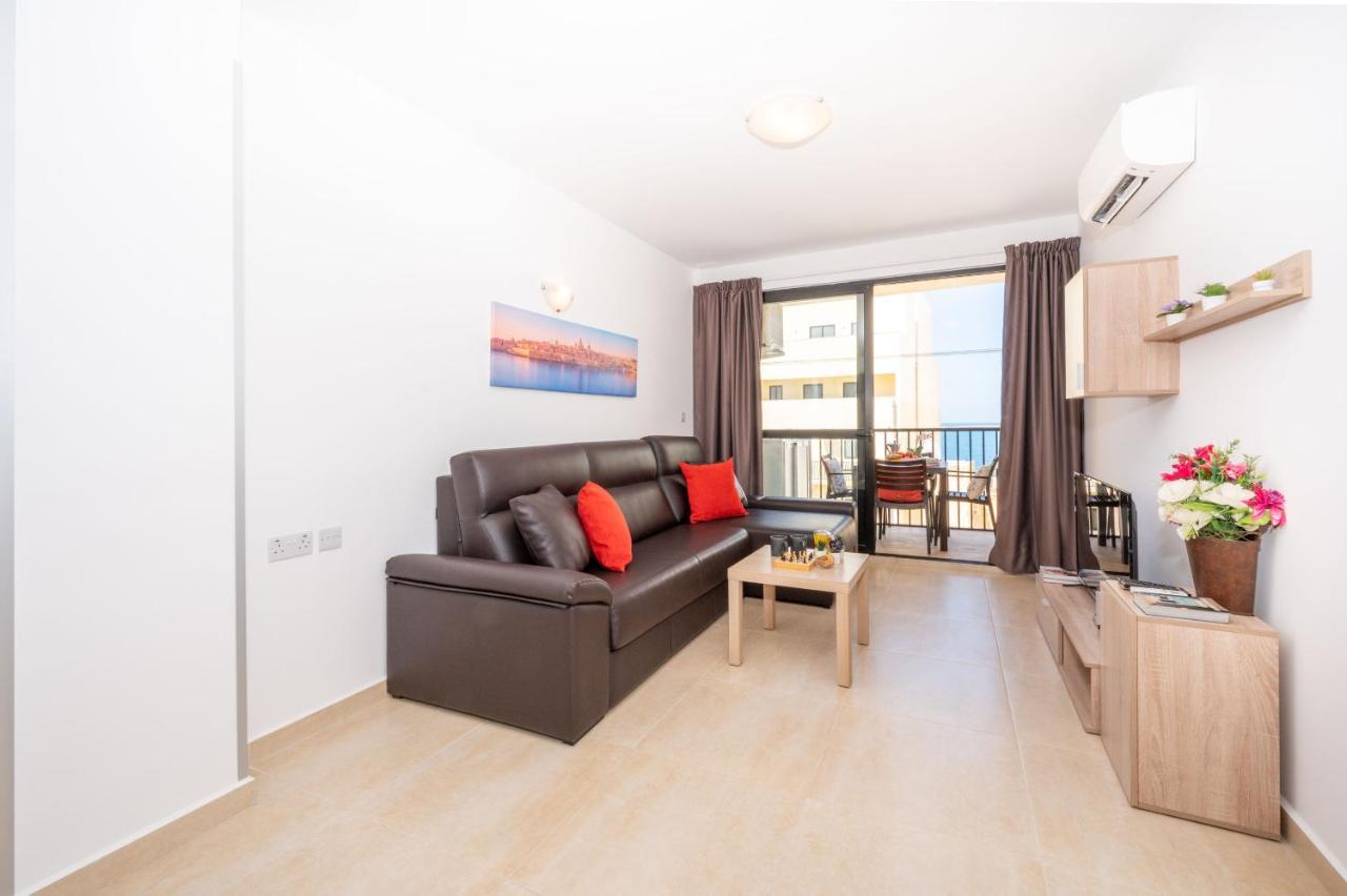 Sea Bliss Apartments With Terrace Just Off Seafront In St Paul'S Bay - By Getawaysmalta Сейнт Полс Бей Екстериор снимка