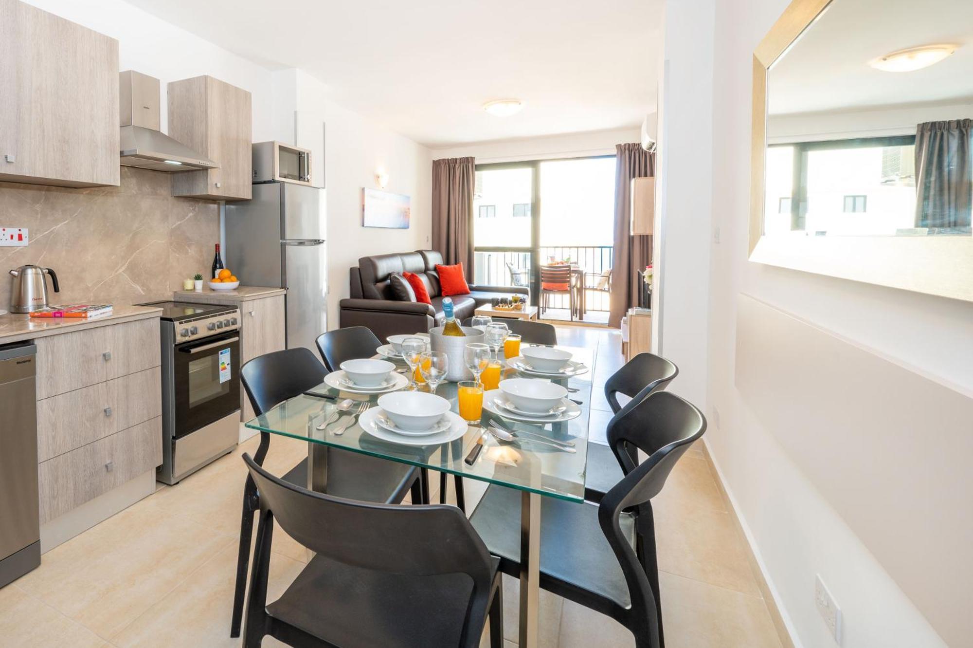 Sea Bliss Apartments With Terrace Just Off Seafront In St Paul'S Bay - By Getawaysmalta Сейнт Полс Бей Екстериор снимка